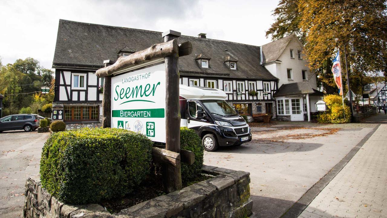 Landgasthof Seemer Eslohe Exteriör bild